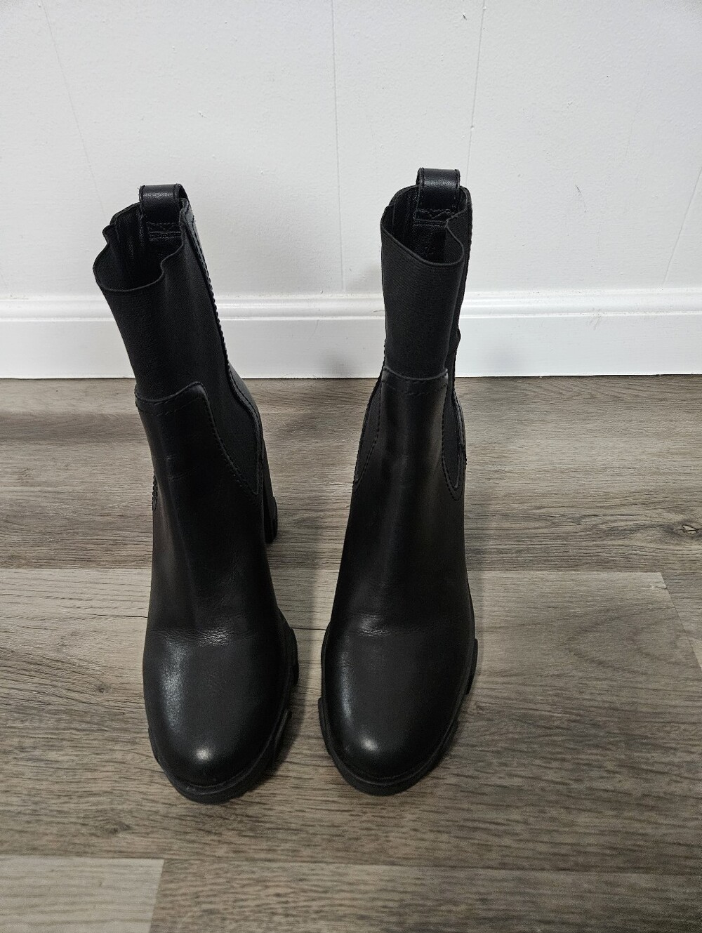 Rag & Bone Shiloh Bootie - Picture 4 of 11